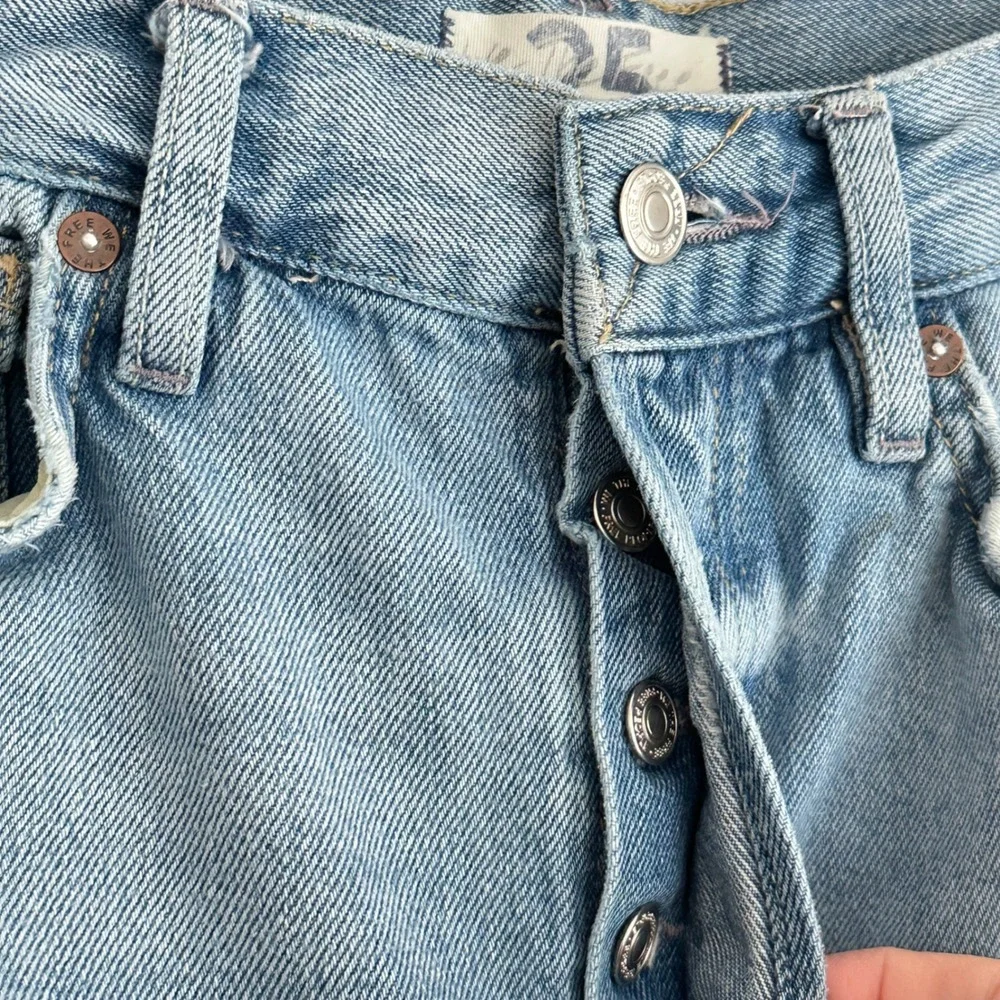 Free People High Rise Straight‎ Jeans 25 Light Wash Distressed Ripped Button Fly